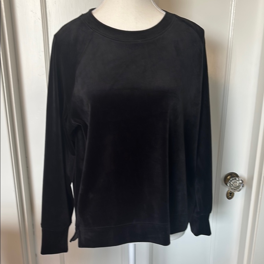 Black Velvet-like Long Sleeve